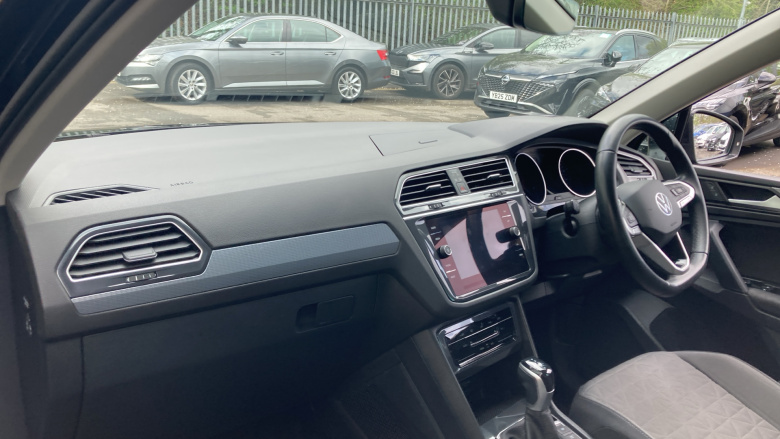 Volkswagen Tiguan 1.5 TSI 150 Life 5dr DSG Petrol Estate